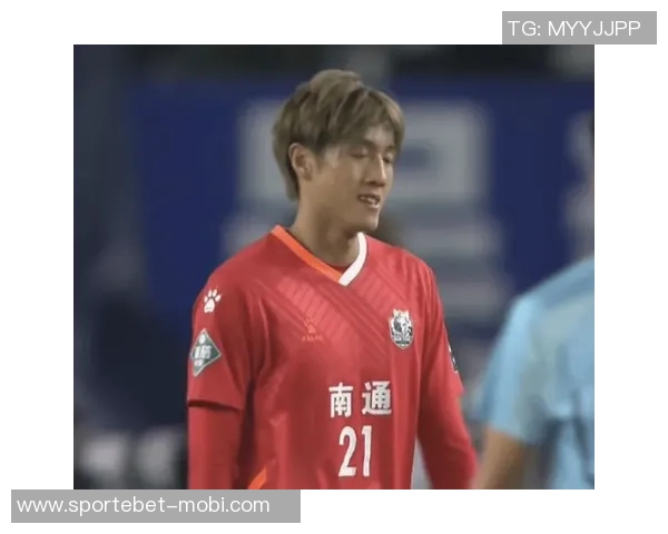 南通队禁区外惊艳凌空抽射中框金成民倒勾补射精彩破门 南通队禁区外惊艳凌空抽射中框金成民倒勾补射精彩破门